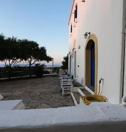 Xenonas Kamares * Kýthira