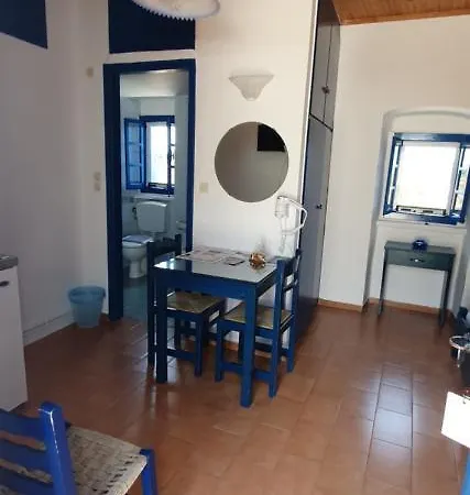 Guest house Xenonas Kamares *
